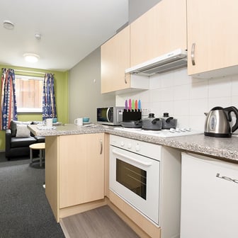 One Bed Apartment Silver - Image 2