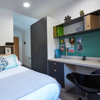 Ensuite - Silver - Image 1