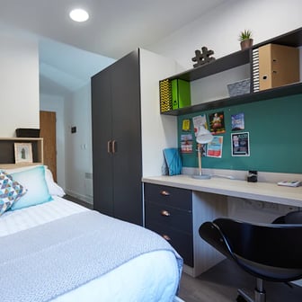 Ensuite - Silver - Image 1