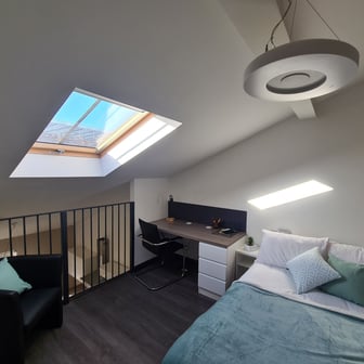 Studio Gold Top Floor - Image 1