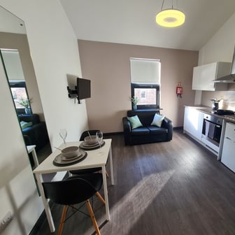 Studio Gold Top Floor - Image 4