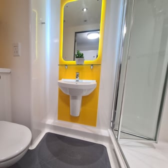 Studio Silver Plus Top Floor - Image 4