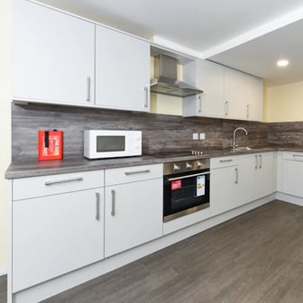 Ensuite gold - Image 6