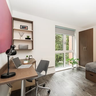 One Bedroom Apartment - Image 1