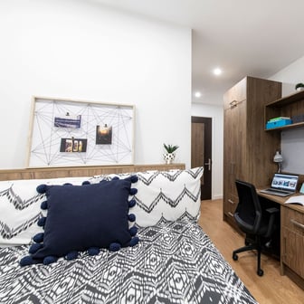Ensuite Silver - Image 1