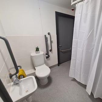 Ensuite Silver - Image 4