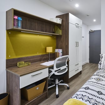 Ensuite Gold - Image 1
