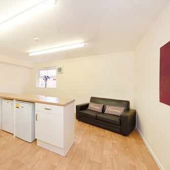 Ensuite - Silver - Image 3