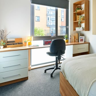 Gold Ensuite - Image 1