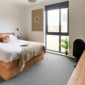 Platinum Ensuite - Image 2