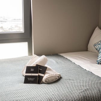 One Bed Apartment - Image 1