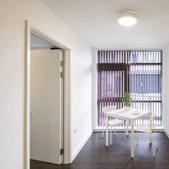 Extra large Twodio en-suite - Image 3