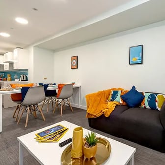 8-Bed Standard Ensuite - Image 4