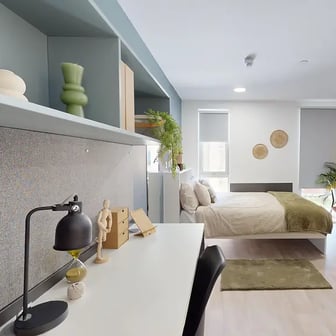 Luxury Studio - Image 1