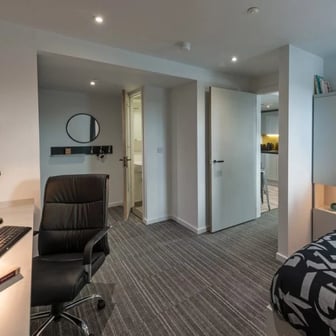 Diamond 1 Bed Apartment - Image 1