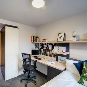 Classic Ensuite - Image 1
