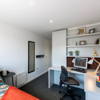 Classic Ensuite - Image 1