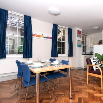 Two bedroom flat - Image 4