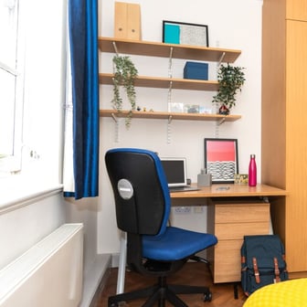One bedroom flat - Image 2