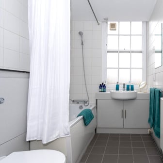 Three bedroom flat - Image 3