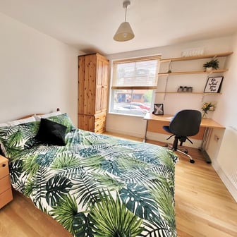 Flat 3 - 2 bedrooms - Image 1