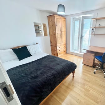 Flat 2 - 2 bedrooms - Image 4