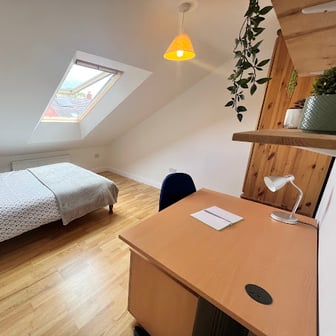 Flat 6 - 4 bedrooms - Image 8