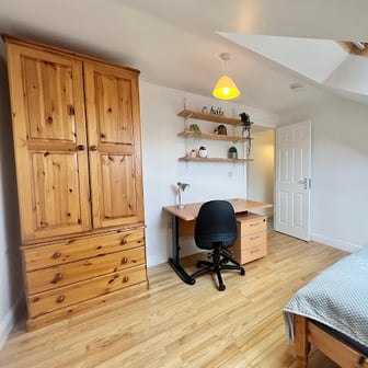 Flat 6 - 4 bedrooms - Image 9