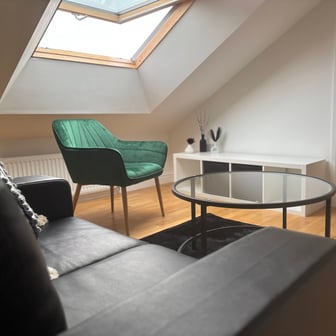 Top Floor Flat- 2 Bedrooms - Image 3