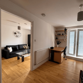Flat 2- 1 Bedroom - Image 4