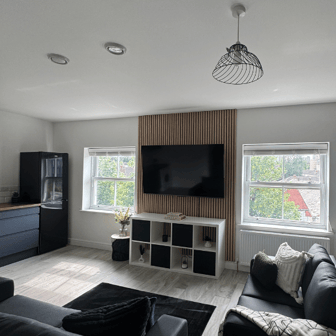 Flat 6- 2 Bedrooms - Image 2