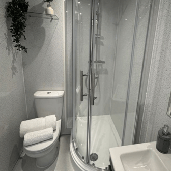 Flat 4- 1 Bedroom - Image 6