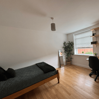 Flat 5- 1 Bedroom - Image 5