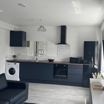Flat 6- 2 Bedrooms - Image 4