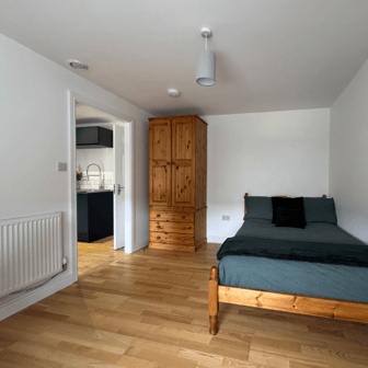 Flat 5- 1 Bedroom - Image 4