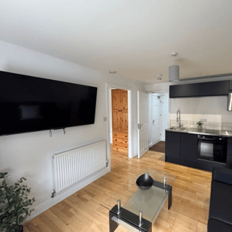 Flat 4- 1 Bedroom - Image 2