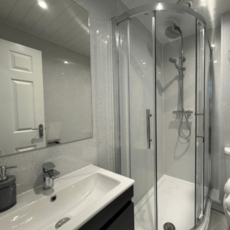 Flat 5- 1 Bedroom - Image 6
