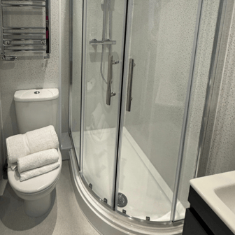Flat 2- 1 Bedroom - Image 6
