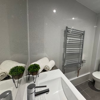 Flat 1 - 2 bedrooms - Image 7