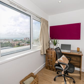 Gold Seaview Ensuite - Image 5
