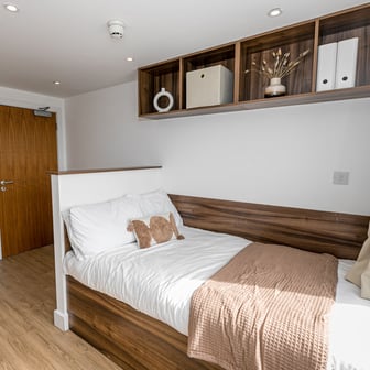 Gold Seaview Ensuite - Image 3