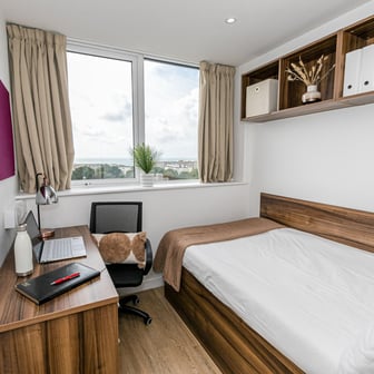 Lower Standard Ensuite - Image 5