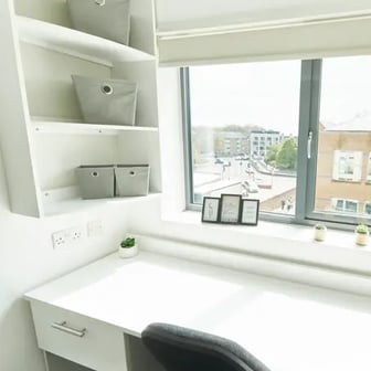 Classic 5 Bed En-Suite - Image 2