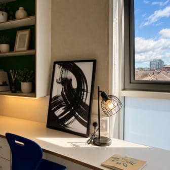 En-suite Room - Image 2