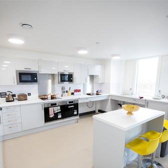 Village Premium (Large Ensuite room) - Image 6