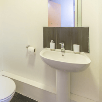 Gold 1 Bed Apartment - Image 3