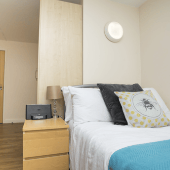 Silver Ensuite - Image 1
