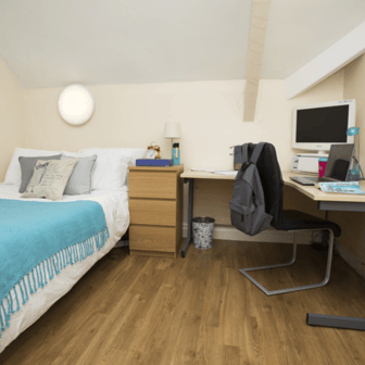Gold 2 Bed Apartment - Image 1