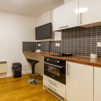 Large Silver Plus 2 Bed Room - Image 3