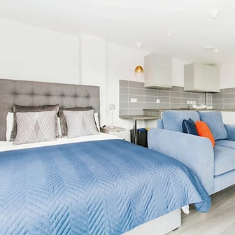 Essential Apartment - Image 1